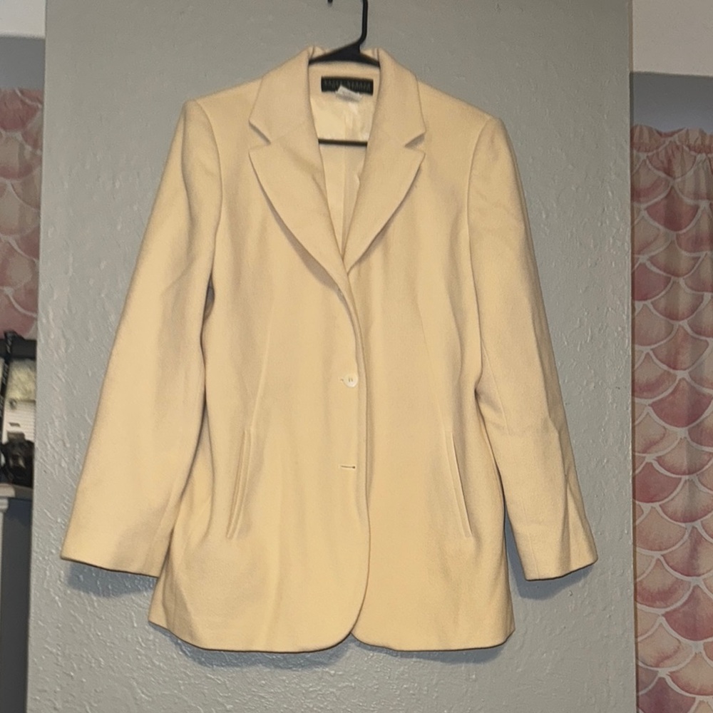 Elegant Wool Cream Women's Blazer